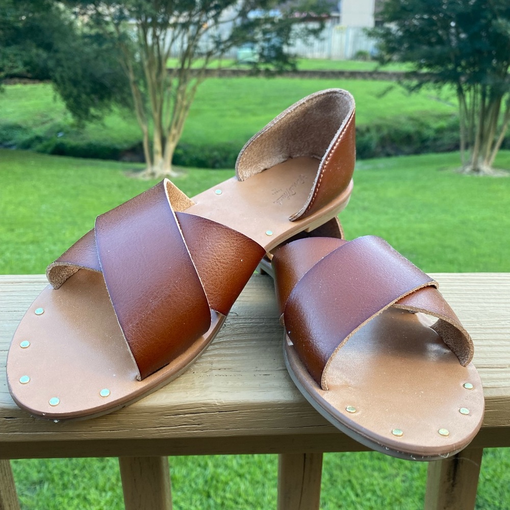 Universal Thread Women’s Sandals